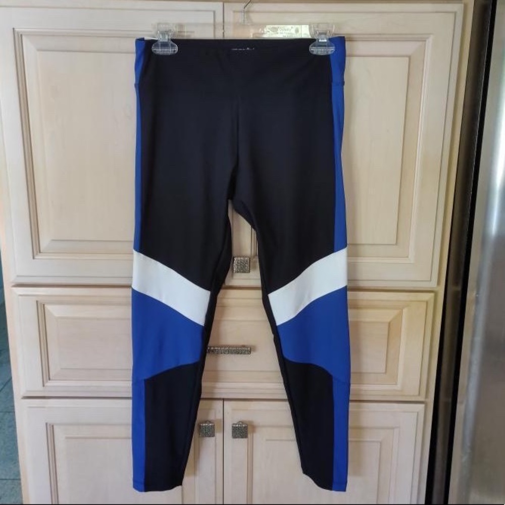 🆕 Marika Clothing: Black/Blue/White Workout Leggings
